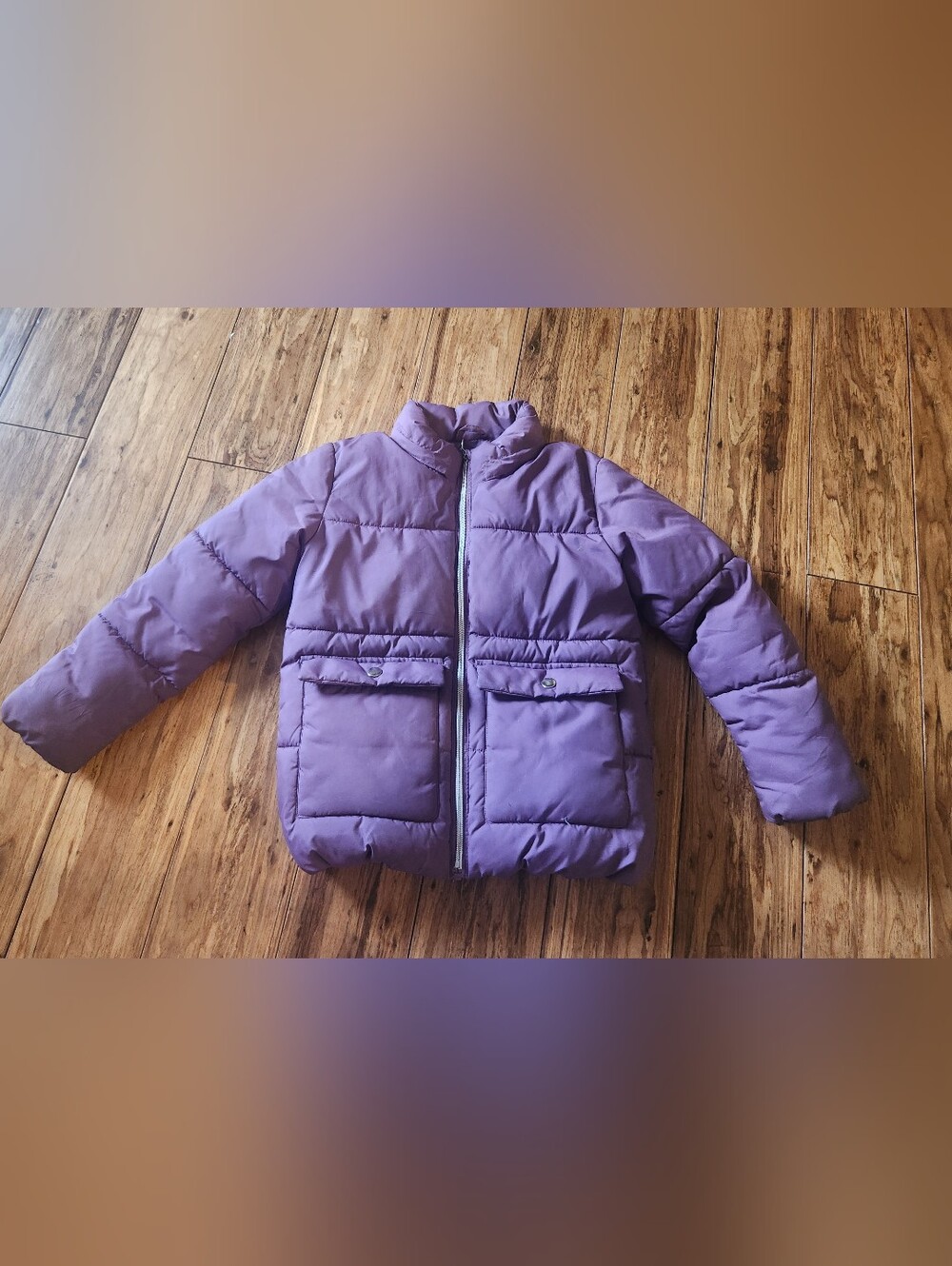 H & M. Winter Jacket for Girls. Size 7Y. Pre-owned. Great Conditions.